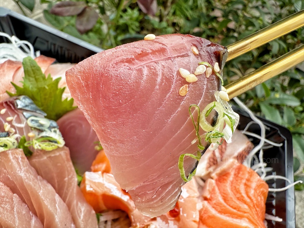 瀧慶水產⟩台中大里生魚片、握壽司、丼飯、烤物，超隱密的生魚片，有許多特殊魚種的生魚片，新鮮、甘甜又超值 @果果愛Fruitlove