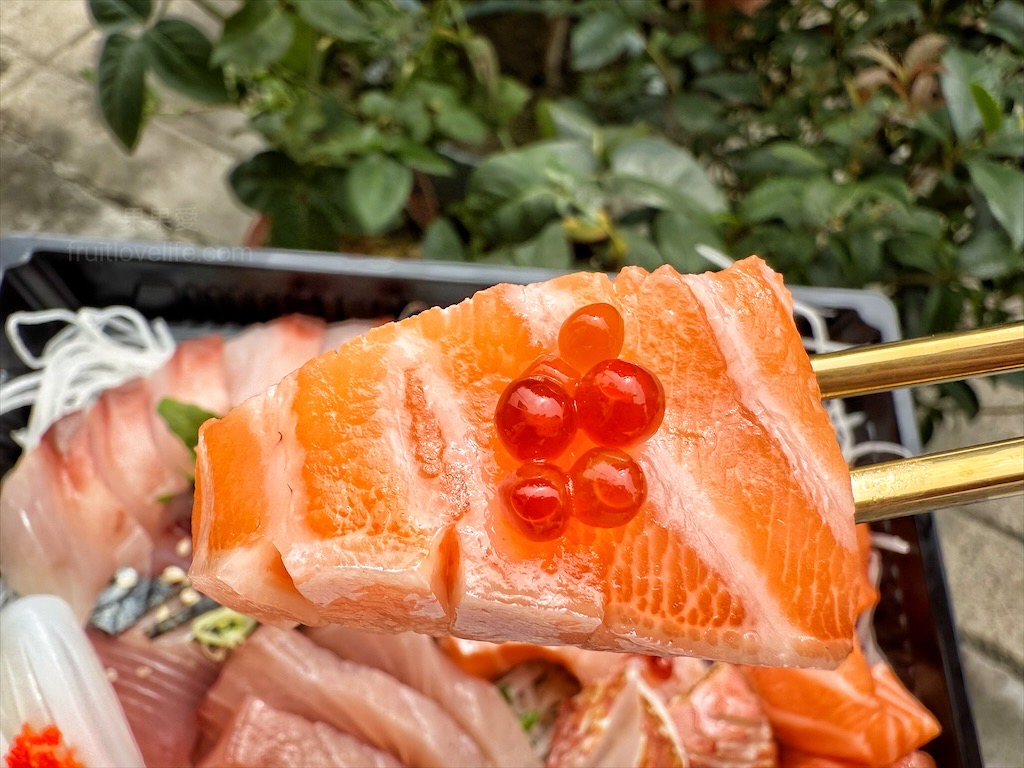 瀧慶水產⟩台中大里生魚片、握壽司、丼飯、烤物，超隱密的生魚片，有許多特殊魚種的生魚片，新鮮、甘甜又超值 @果果愛Fruitlove