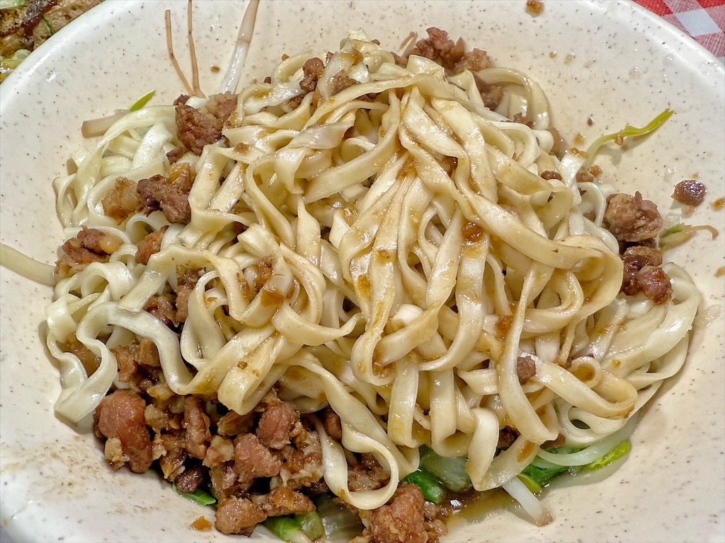 雙福佳脆皮臭豆腐⟩台中南屯臭豆腐，除了傳統口味的臭豆腐外，還有三種創意口味的臭豆腐，讓人蠻驚豔的 @果果愛Fruitlove
