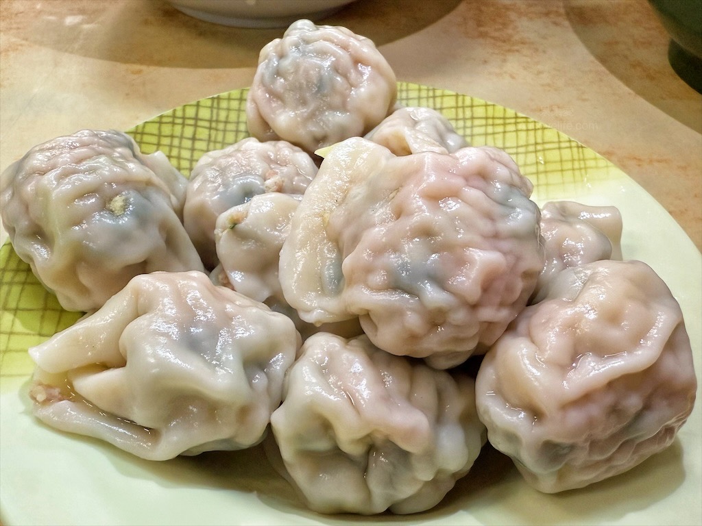 北平水餃大王⟩台中南區水餃、牛肉麵，在地的老味道，水餃和牛肉麵是這招牌，也有冷凍水餃可以買 @果果愛Fruitlove