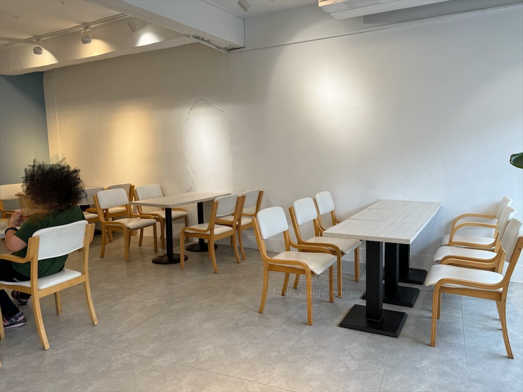 等雨停手作餐食⟩台中西屯早午餐，逢甲寵物友善早午餐，用餐環境簡約舒適，餐點美味平價，附近還有文修公園可以散散步 @果果愛Fruitlove
