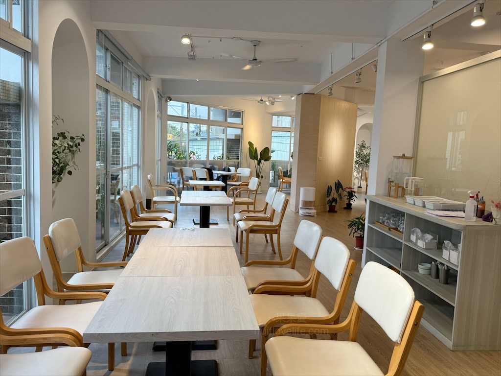 等雨停手作餐食⟩台中西屯早午餐，逢甲寵物友善早午餐，用餐環境簡約舒適，餐點美味平價，附近還有文修公園可以散散步 @果果愛Fruitlove
