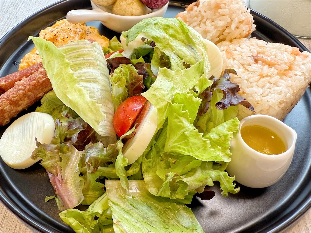 等雨停手作餐食⟩台中西屯早午餐，逢甲寵物友善早午餐，用餐環境簡約舒適，餐點美味平價，附近還有文修公園可以散散步 @果果愛Fruitlove