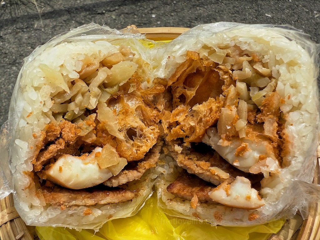 王記燒肉飯糰⟩台中北屯飯糰，水湳市場附近人氣飯糰早餐店，燒肉嫩又好吃，米粒飽滿，份量也多 @果果愛Fruitlove