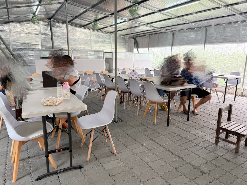 呼密藍莓農場霧峰園區⟩台中霧峰採果趣，親子採藍莓初體驗，農場自製的草莓和藍莓優格冰棒不能錯過 @果果愛Fruitlove