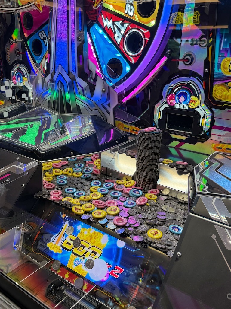 樂奇Lucky Club台中麗寶店⟩台中后里餐酒館，無論是大人系的遊樂場、聚餐看賽事還是品嚐美食，這裡通通都有，低消300元不限時 @果果愛Fruitlove