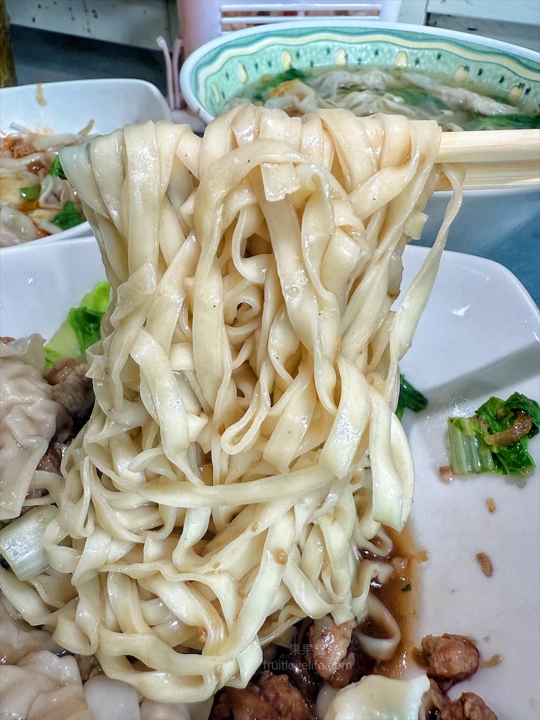 祐福手打餛飩⟩彰化和美小吃，手打的餛飩內餡，好吃Q彈，麻醬麵也是這招牌之一 @果果愛Fruitlove