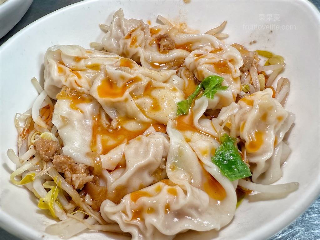 祐福手打餛飩⟩彰化和美小吃，手打的餛飩內餡，好吃Q彈，麻醬麵也是這招牌之一 @果果愛Fruitlove