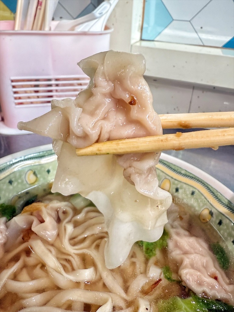 祐福手打餛飩⟩彰化和美小吃，手打的餛飩內餡，好吃Q彈，麻醬麵也是這招牌之一 @果果愛Fruitlove