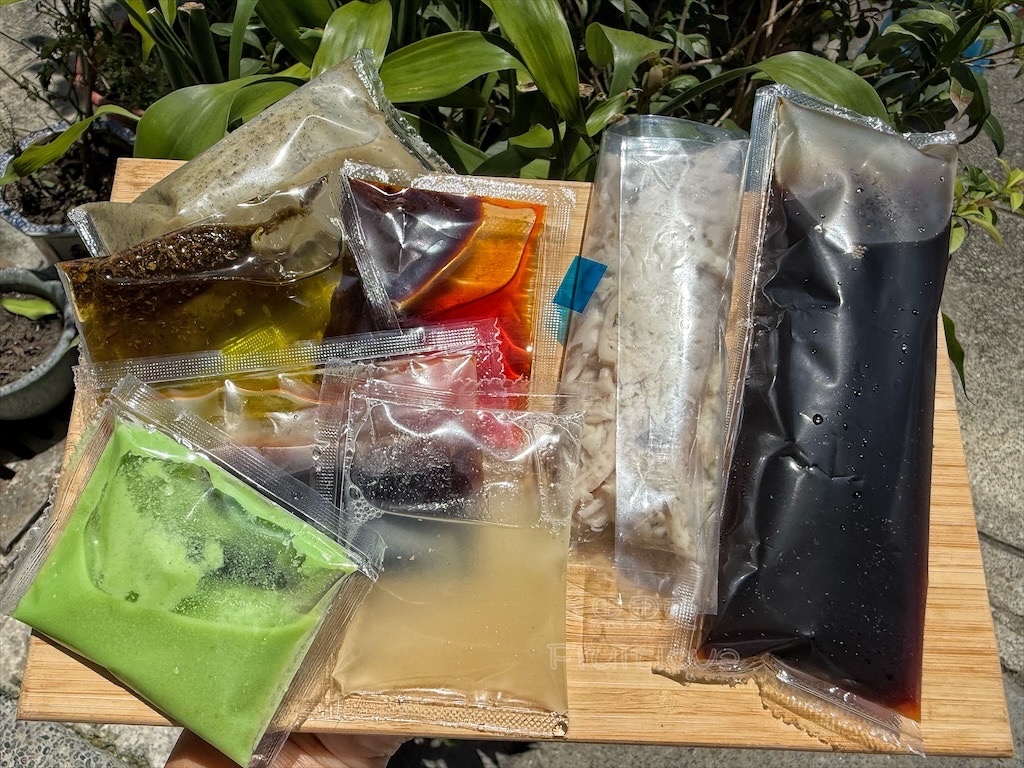 台中北屯涼麵｜何家吉祥涼麵：水湳市場涼麵，麵量很有份量，麻醬濃郁，可以依照自己的口味做調整 @果果愛Fruitlove