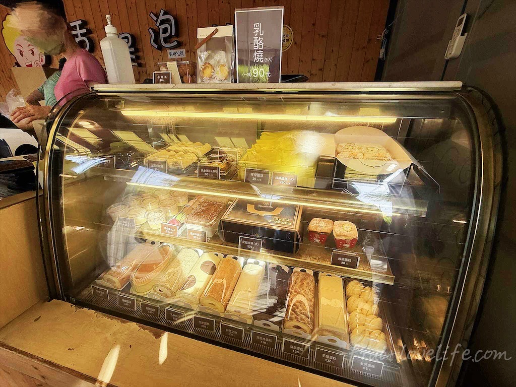 話醍烘焙工坊⟩台中大里排隊泡芙，泡芙金黃酥脆，滿餡不甜膩，今天下午茶甜點就非他莫屬 @果果愛Fruitlove