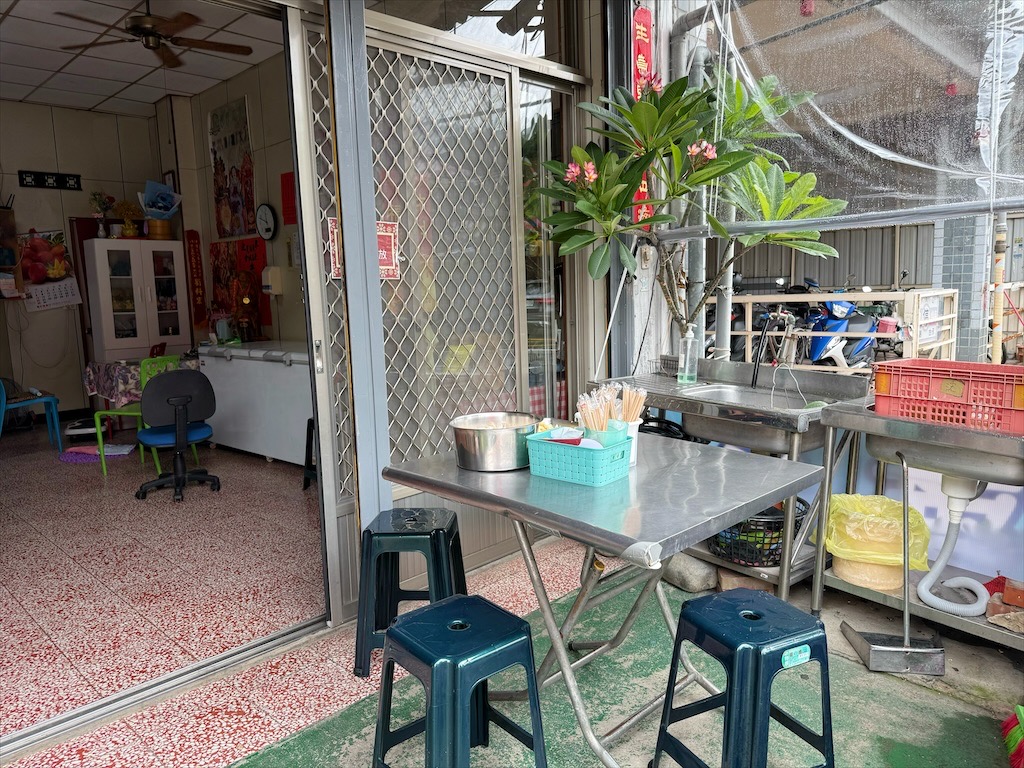 火嫂中式早午餐⟩台中大里中式早午餐，大里在地30幾年的傳統古早味早午餐，菜頭肉飯、炒麵、麻薏、大腸豬血湯 @果果愛Fruitlove