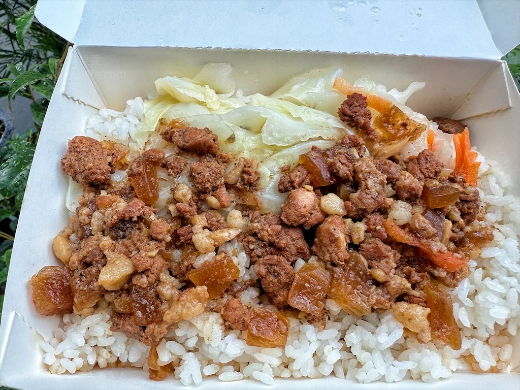 火嫂中式早午餐⟩台中大里中式早午餐，大里在地30幾年的傳統古早味早午餐，菜頭肉飯、炒麵、麻薏、大腸豬血湯 @果果愛Fruitlove
