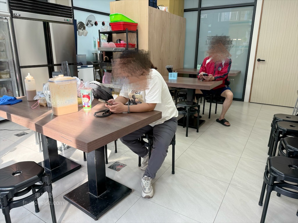 蛋仔涼麵⟩台中中區涼麵，涼麵加上檸檬，微酸的好滋味，讓涼麵更添增清爽度，份量也不小 @果果愛Fruitlove
