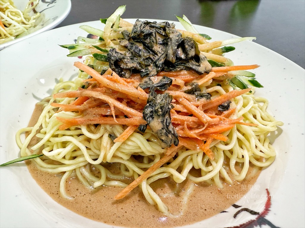 蛋仔涼麵⟩台中中區涼麵，涼麵加上檸檬，微酸的好滋味，讓涼麵更添增清爽度，份量也不小 @果果愛Fruitlove