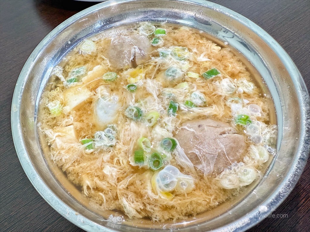 蛋仔涼麵⟩台中中區涼麵，涼麵加上檸檬，微酸的好滋味，讓涼麵更添增清爽度，份量也不小 @果果愛Fruitlove