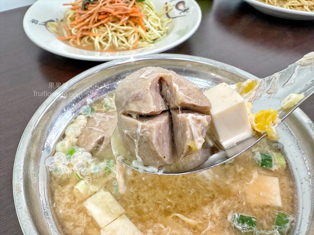 蛋仔涼麵⟩台中中區涼麵，涼麵加上檸檬，微酸的好滋味，讓涼麵更添增清爽度，份量也不小 @果果愛Fruitlove