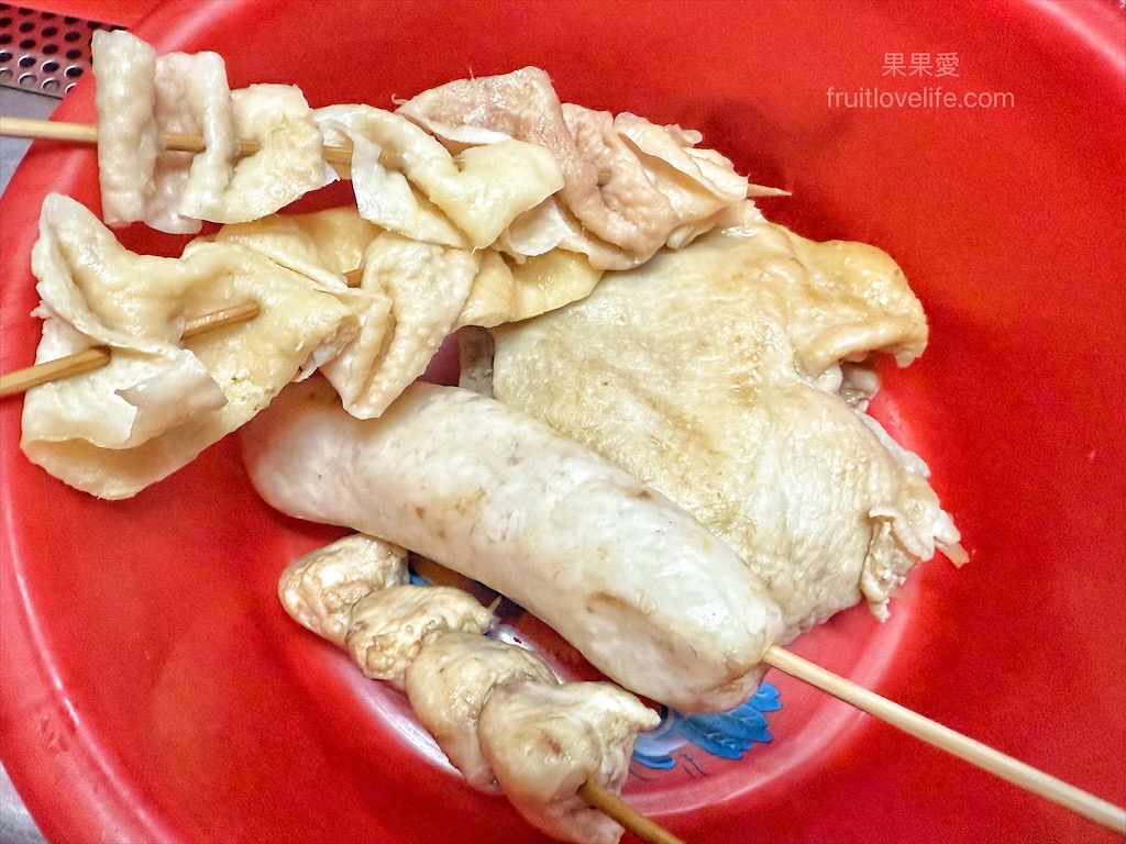 武燒烤⟩台中南屯燒烤，獨特烤醬的炭火燒烤，不能錯過有厚度的肉排漢堡，一口咬下滿滿肉汁 @果果愛Fruitlove