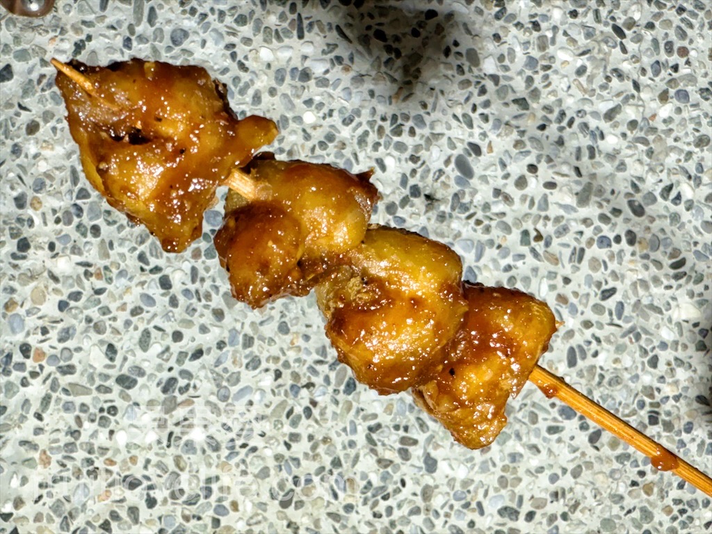 武燒烤⟩台中南屯燒烤，獨特烤醬的炭火燒烤，不能錯過有厚度的肉排漢堡，一口咬下滿滿肉汁 @果果愛Fruitlove