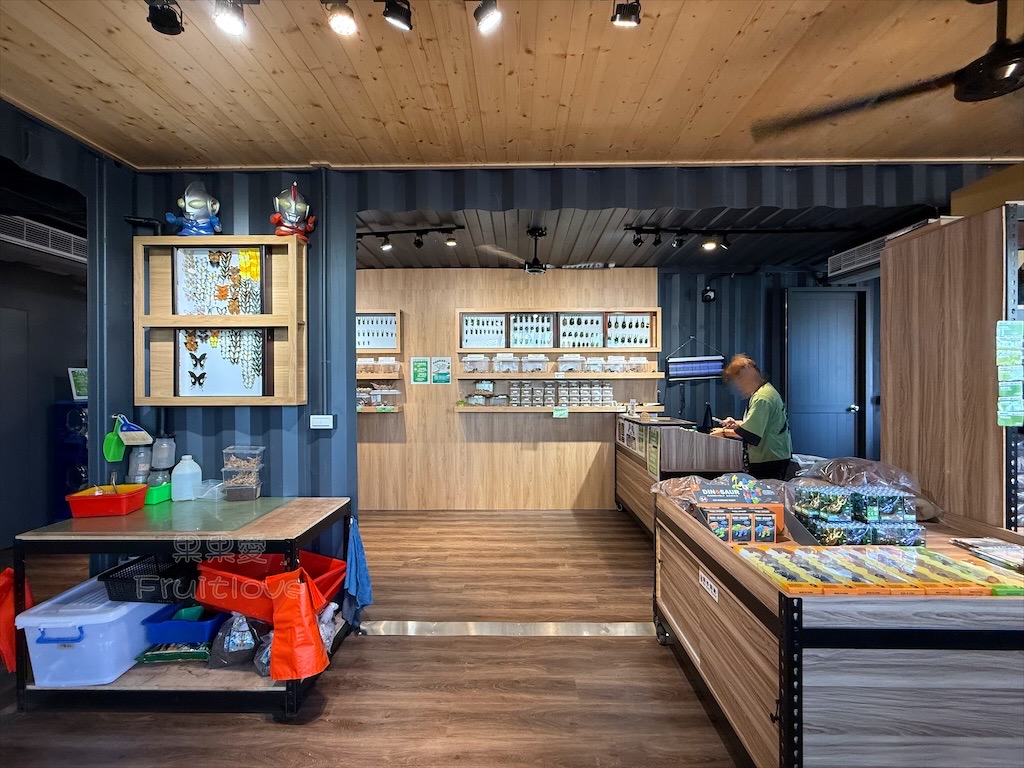 南投鹿谷親子景點｜鹿芝谷生態景觀園區：水豚、浣熊療癒系萌寵互動，山巒景色讓人感到美不勝收 @果果愛Fruitlove