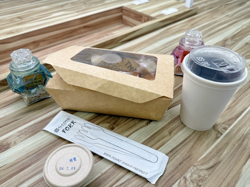 掬味 Vivi Cafe⟩澎湖湖西咖啡廳，澎湖機場限定超可愛的雞蛋糕，有海龜、飛機、海錨、愛心和文字造型雞蛋糕 @果果愛Fruitlove
