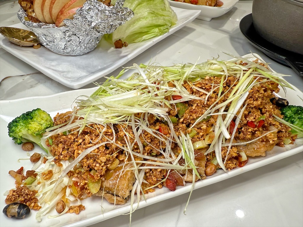 壹番素食餐廳⟩雲林斗六素食餐廳，跳脫傳統的素食餐廳，有許多意想不到的菜色，每道都是招牌菜 @果果愛Fruitlove