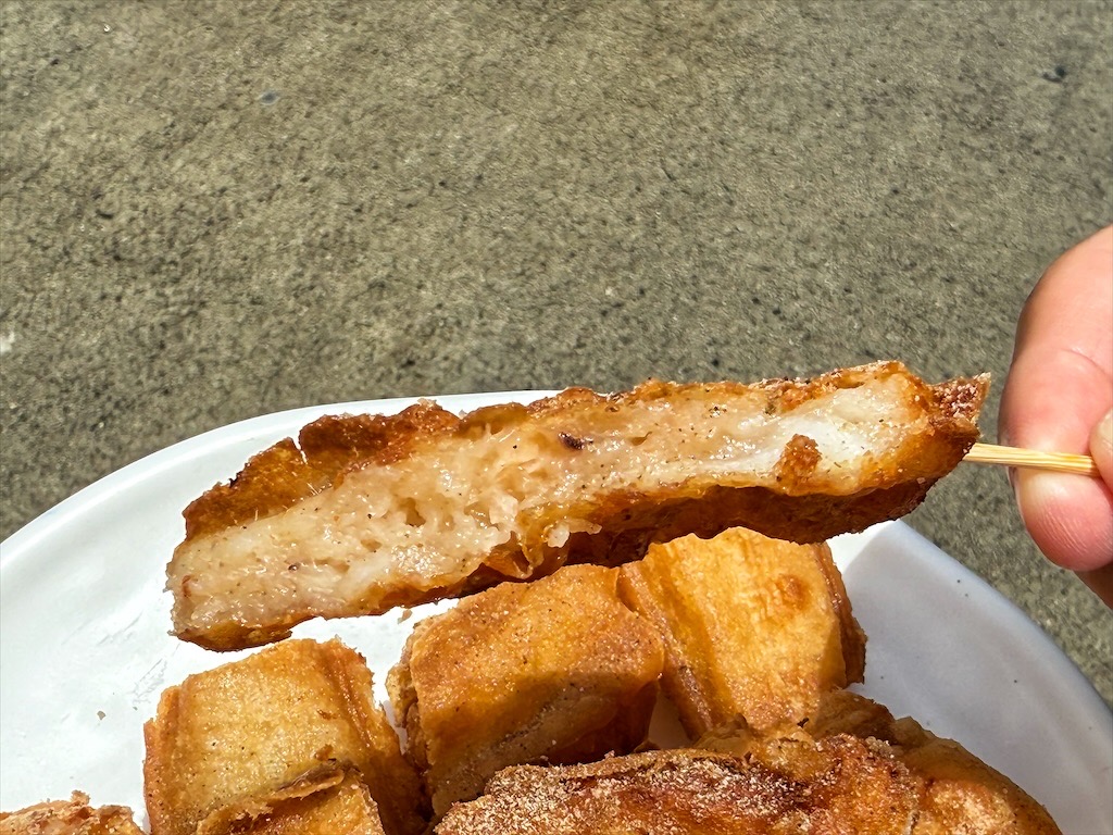 大漢花枝丸⟩澎湖馬公花枝丸，中央老街讓人難以忘懷的美食小吃，花枝鑲油條酥脆內軟，口感豐富，用料很實在 @果果愛Fruitlove