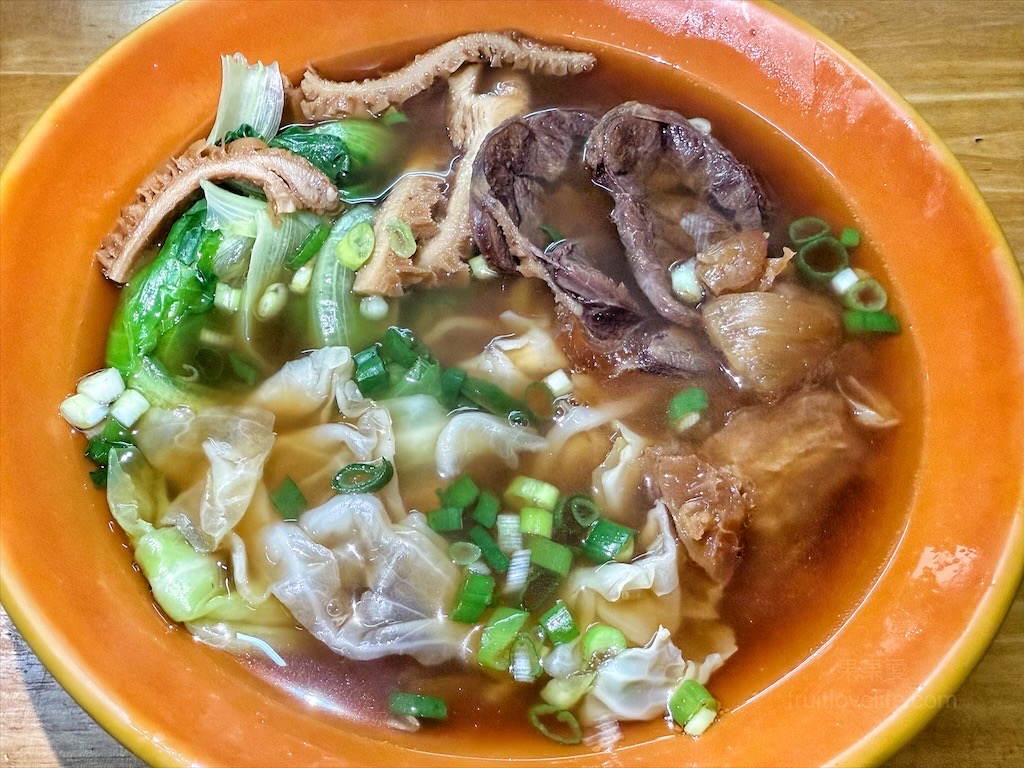 上癮麵食館 | 雲林斗六小吃麵店，麵條口感Q彈帶些許的勁道，牛豬三寶麵一次滿足味蕾 @果果愛Fruitlove