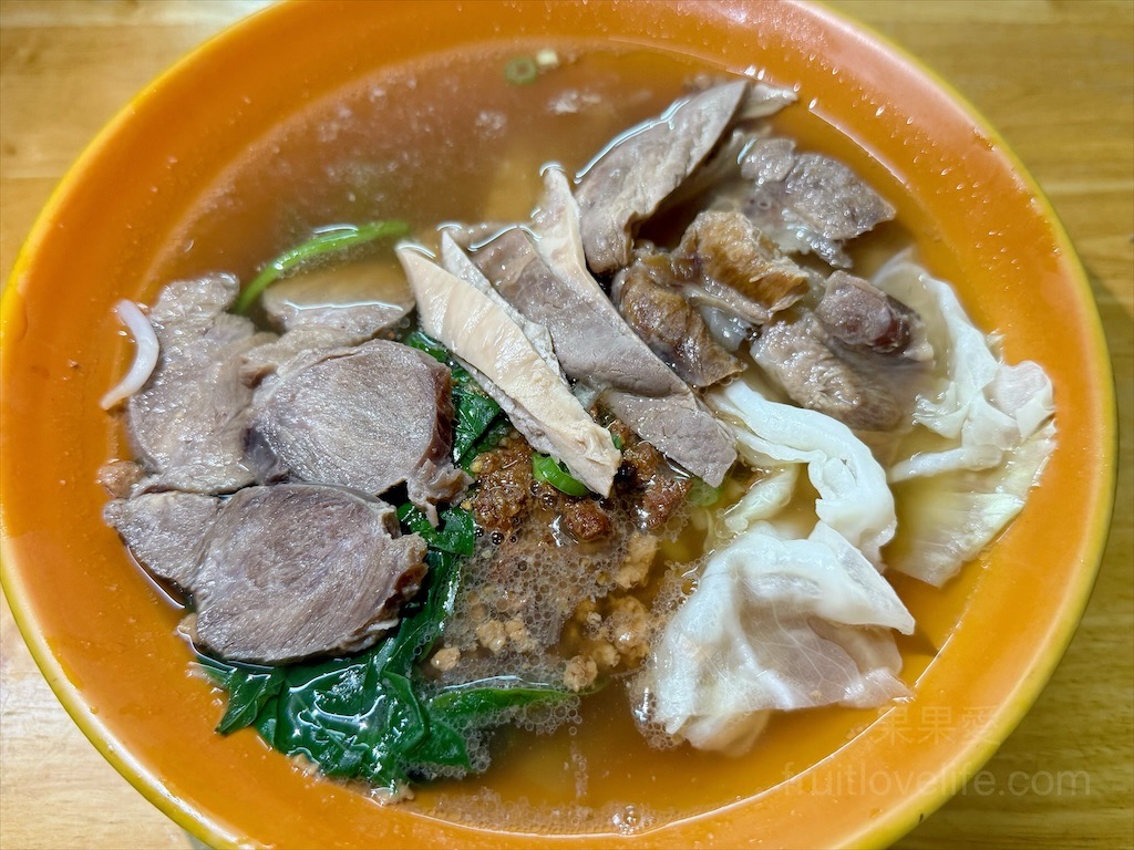 上癮麵食館 | 雲林斗六小吃麵店，麵條口感Q彈帶些許的勁道，牛豬三寶麵一次滿足味蕾 @果果愛Fruitlove