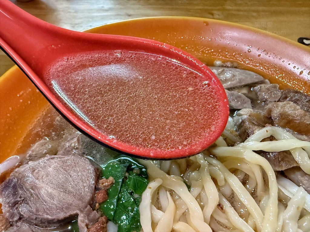 上癮麵食館 | 雲林斗六小吃麵店，麵條口感Q彈帶些許的勁道，牛豬三寶麵一次滿足味蕾 @果果愛Fruitlove