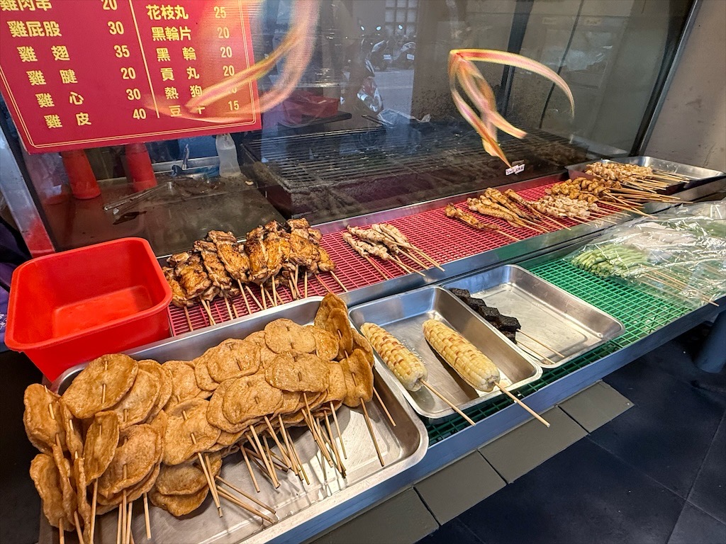 幀記碳烤⟩澎湖馬公碳烤，平價碳烤宵夜小酌的好選擇，就是愛這炭火慢烤的滋味 @果果愛Fruitlove