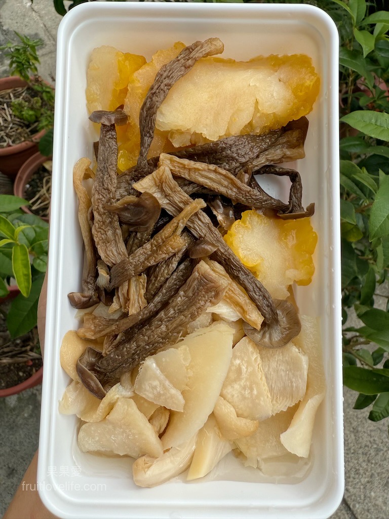 菇神煲樂鍋開箱|鹿芝谷集點送鍋超划算，天白花菇燉雞湯美味又暖心！ @果果愛Fruitlove