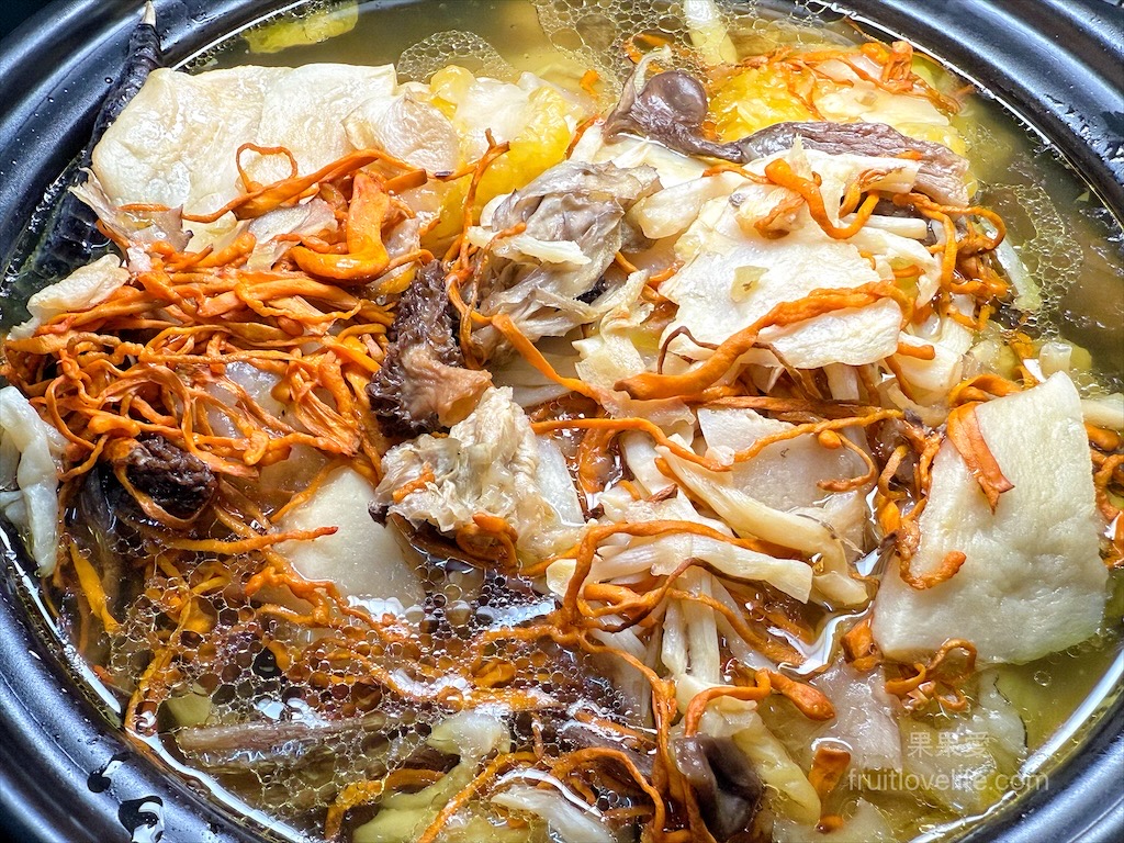 菇神煲樂鍋開箱|鹿芝谷集點送鍋超划算，天白花菇燉雞湯美味又暖心！ @果果愛Fruitlove