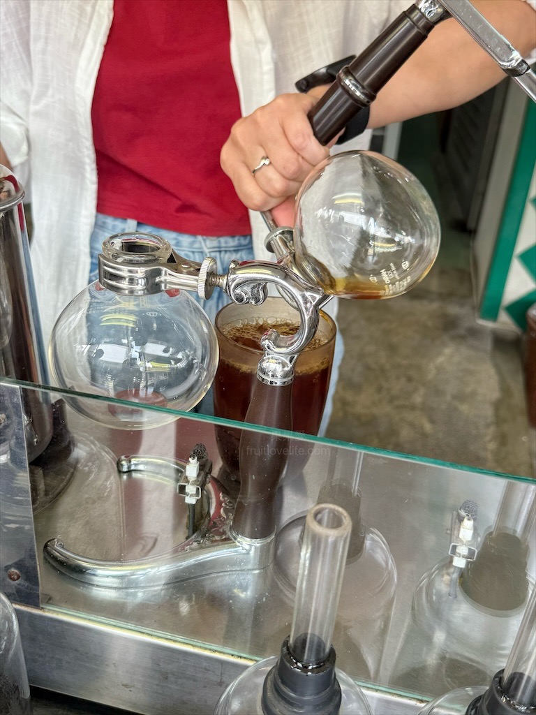 那萬的現煮咖啡|南投魚池咖啡，日月潭伊達邵週末限定，漫步環潭步道，品嚐在地魚池咖啡 @果果愛Fruitlove