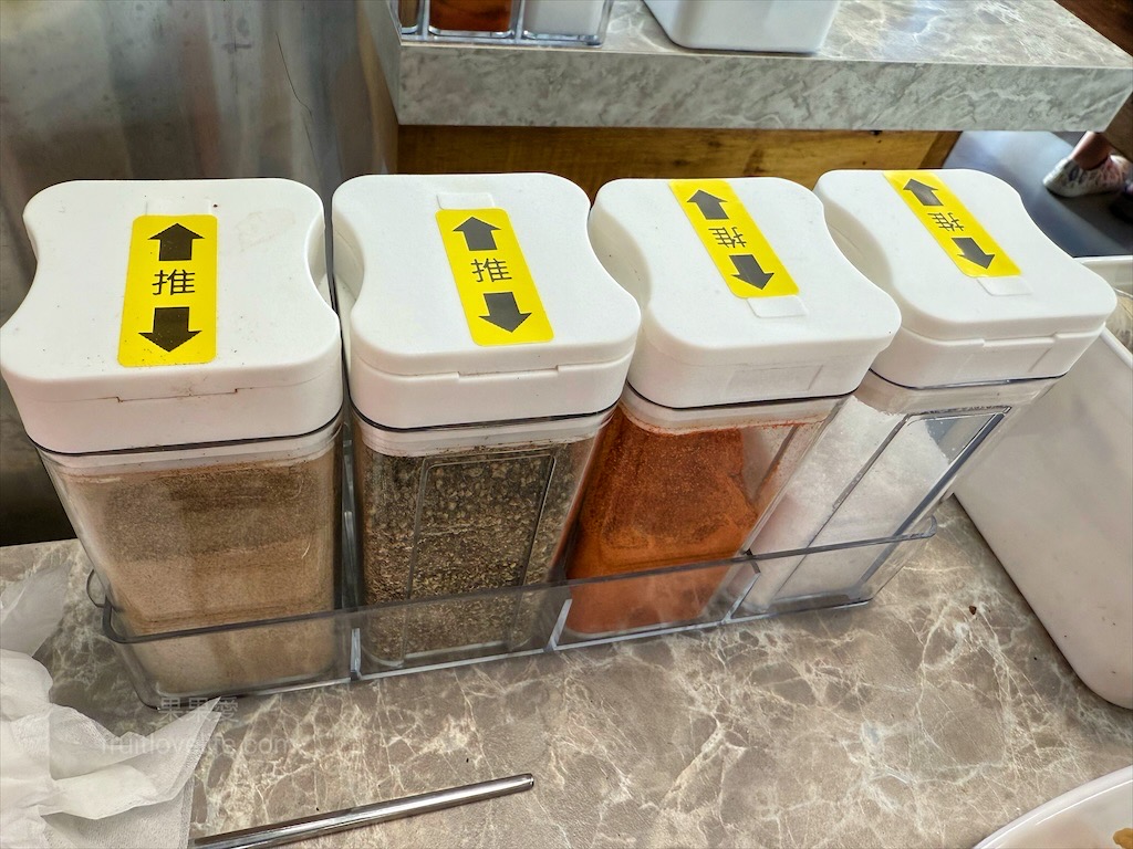 澎湖享燒烤Enjoy BBQ|澎湖馬公燒烤吃到飽，冷氣開放無煙燒烤吃到飽，鮮蚵、小管、海魚任你夾 @果果愛Fruitlove