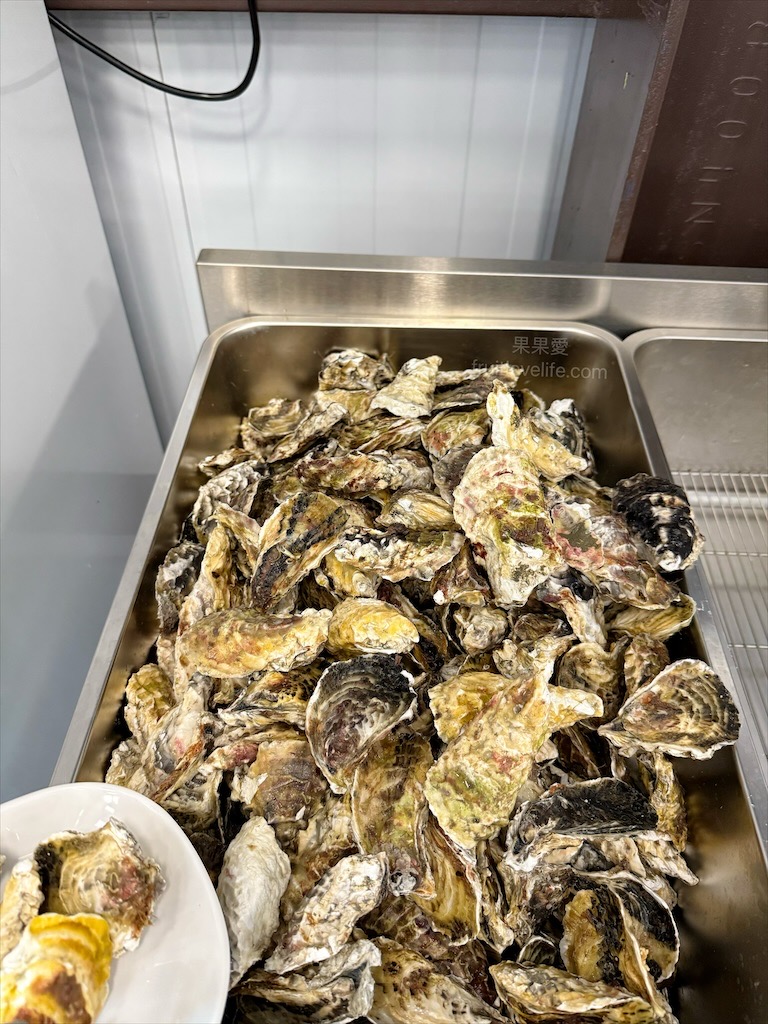 澎湖享燒烤Enjoy BBQ|澎湖馬公燒烤吃到飽，冷氣開放無煙燒烤吃到飽，鮮蚵、小管、海魚任你夾 @果果愛Fruitlove