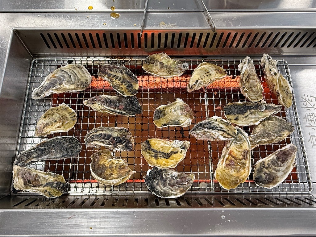 澎湖享燒烤Enjoy BBQ|澎湖馬公燒烤吃到飽，冷氣開放無煙燒烤吃到飽，鮮蚵、小管、海魚任你夾 @果果愛Fruitlove