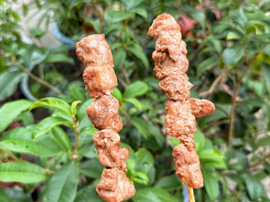 興燒肉割包｜台中西區刈包早餐，第五市場每日現烤雞腿排刈包，更不能錯過限量10元燒肉串 @果果愛Fruitlove