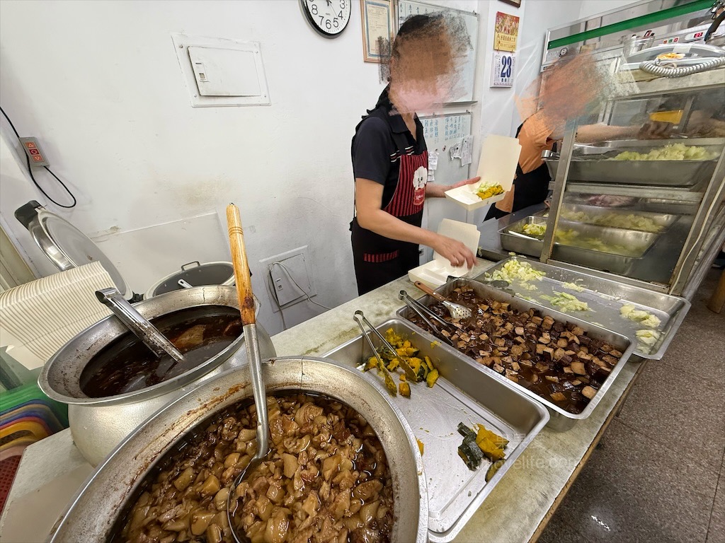 35元便當 | 台中太平平價便當，上班族、小資族午晚餐首選，主菜多樣、配菜任選 @果果愛Fruitlove