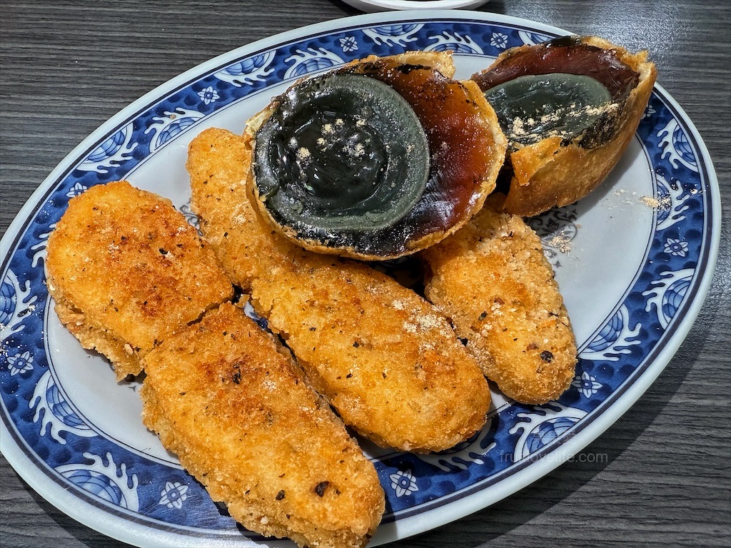 新街廟口扣嗲|南投名間扣仔嗲，抽籤點餐超好玩！酥脆蚵嗲、限量香菇蚵嗲，不能錯過的在地小吃 @果果愛Fruitlove
