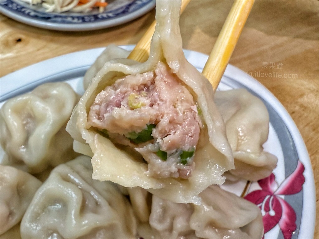 盛東餃子館|台中東勢水餃，當地飄香多年的超人氣水餃老店，絕不能錯過高麗菜豬肉水餃、鮮蝦水餃 @果果愛Fruitlove