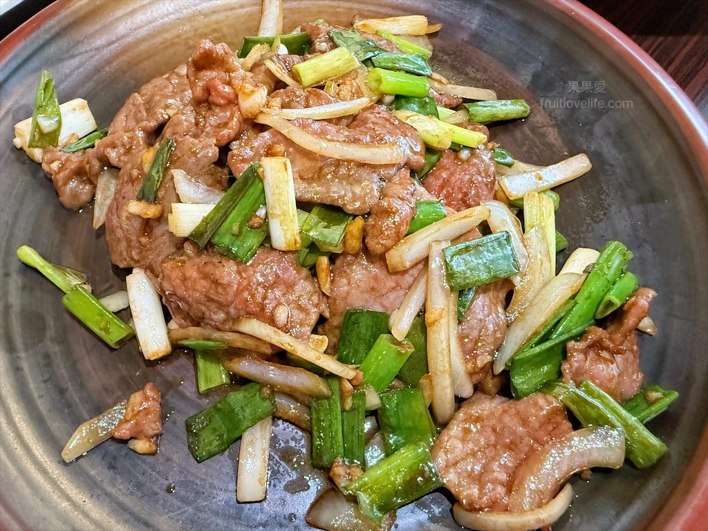 阿鴻大灶雞|台中北屯甕窯雞，大坑彩虹甕窯雞驚豔上桌，多樣熱炒與手路菜，家庭朋友聚餐首選 @果果愛Fruitlove