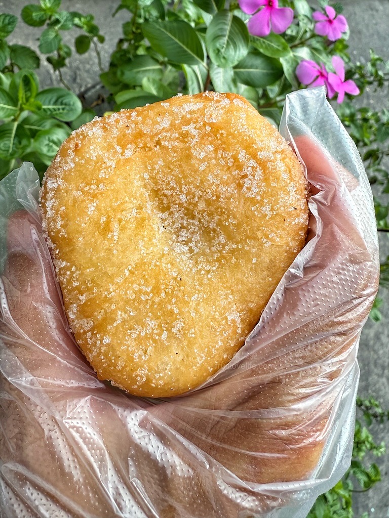 餡餅、甜甜圈、煎包|彰化北斗銅板美食，在地人激推的下午茶點心，餡餅、甜甜圈、煎包排隊也要吃 @果果愛Fruitlove