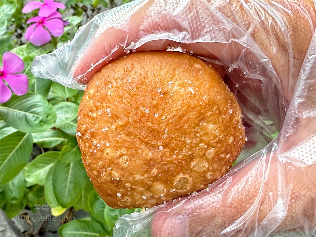 餡餅、甜甜圈、煎包|彰化北斗銅板美食，在地人激推的下午茶點心，餡餅、甜甜圈、煎包排隊也要吃 @果果愛Fruitlove