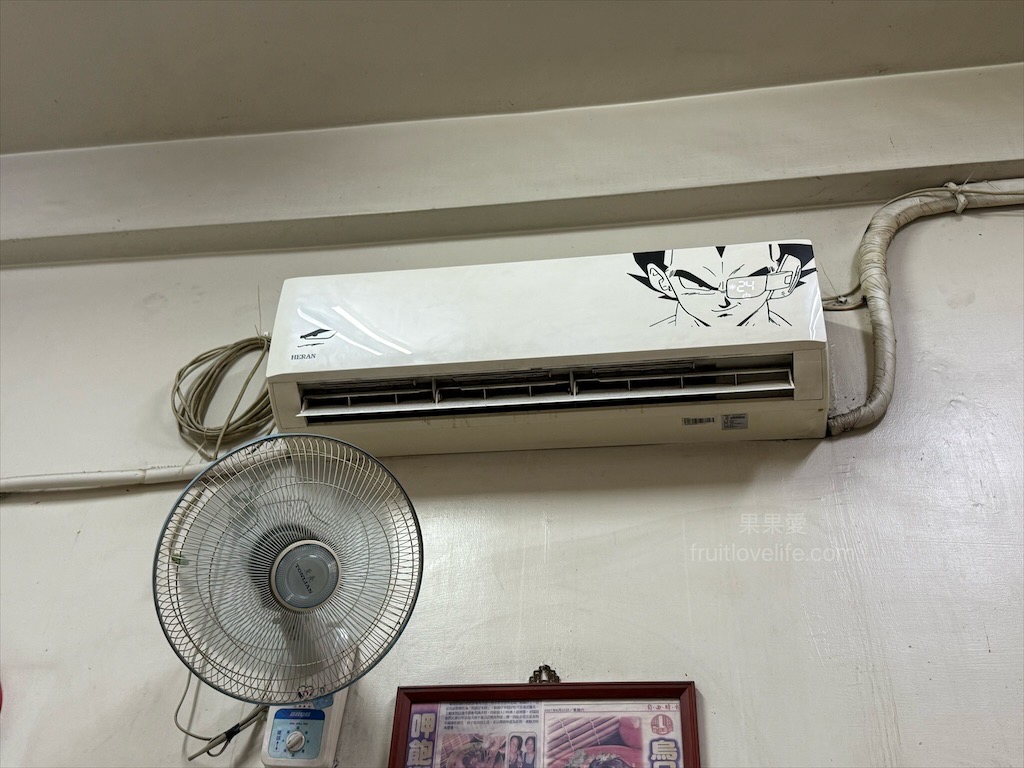眼鏡當歸麵線|台中烏日當歸麵線、米糕，烏日市場旁的當歸麵線、筒仔米糕、餛飩麵，份量不少，內用無限續湯 @果果愛Fruitlove