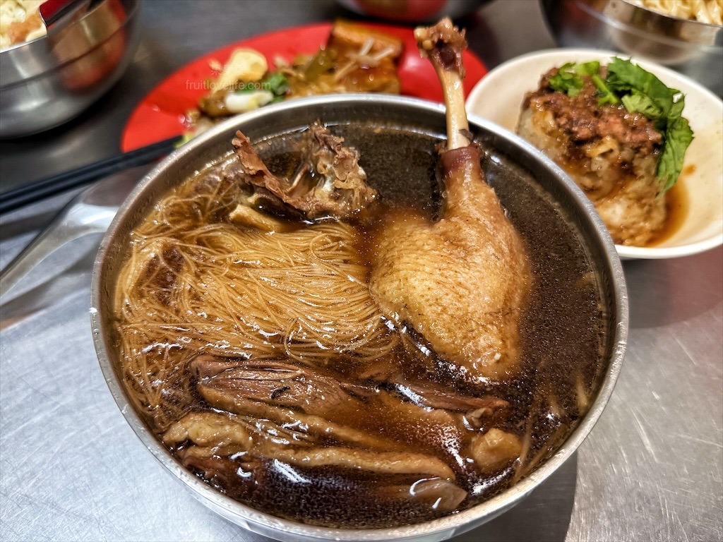 餅留香厚蔥千層餅-鹿港總店⟩鹿港老街美食，厚蔥千層餅真的有厚，層層爆量的蔥香味 @果果愛Fruitlove