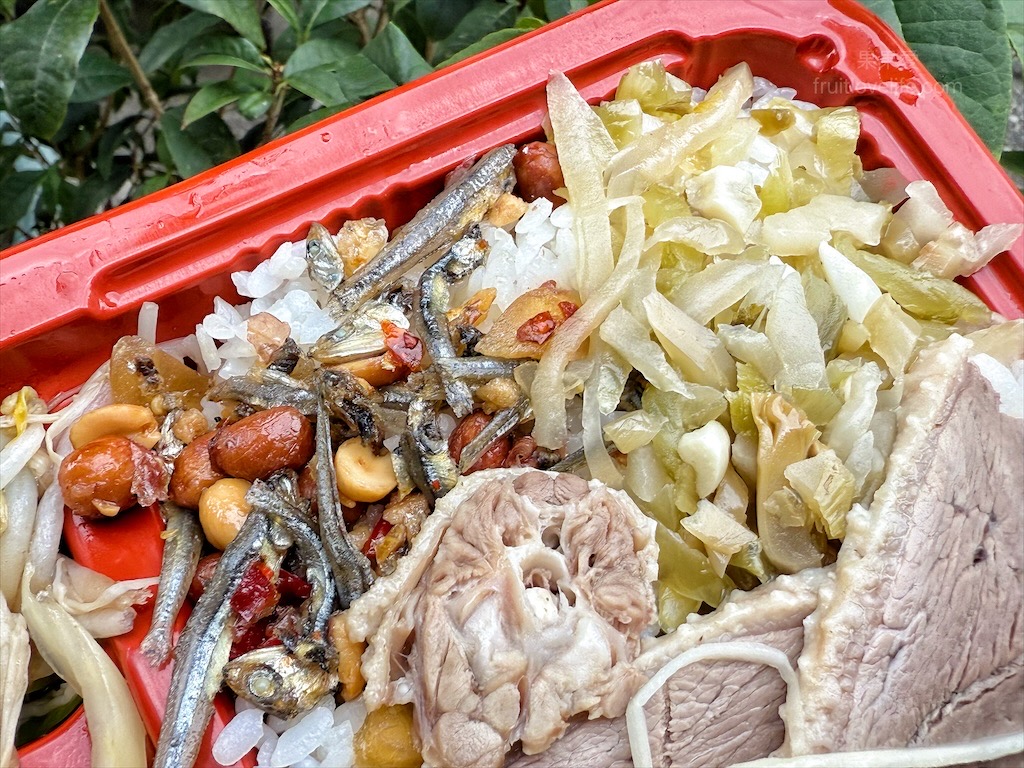 豬頭殼銘炒麵腿庫飯早午餐 | 台中大里早午餐，餐點選擇性豐富，菜單上沒有的今日特餐也是不錯的選擇 @果果愛Fruitlove