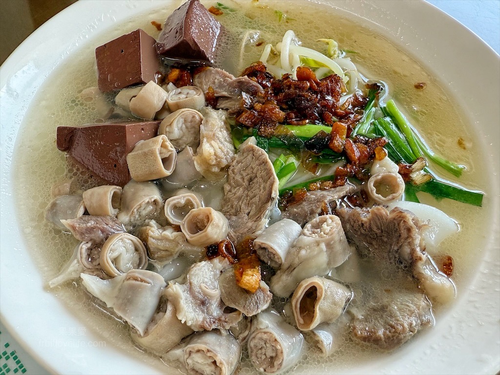樹仔腳⟩台中太平美食，古早味小吃店，有炒麵、滷肉飯、豬血湯、炒飯、便當、各種小菜，內用湯還可以免費續 @果果愛Fruitlove