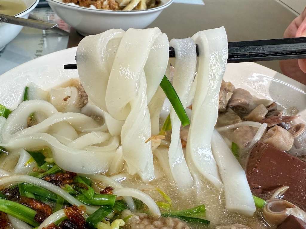 阿國小吃店|苗栗後龍早午餐，在地人激推古早味平價早午餐，必點招牌綜合湯、綜合麵食，料多味美 @果果愛Fruitlove