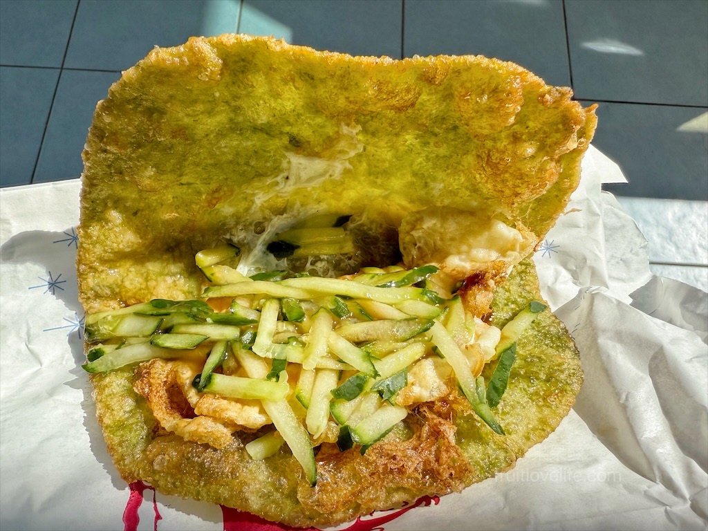 洪家麵館⟩一碗40元的豬油拌飯還給這麼多間隔肉，內用有冷氣 ，旁邊就是大停車場  ，滷味小菜很入味，不能錯過的麵攤-南投草屯美食 @果果愛Fruitlove